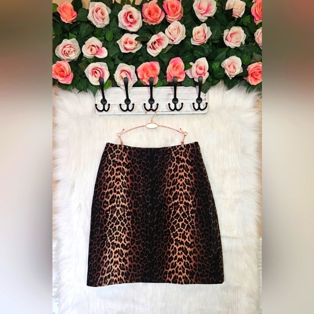 DG2 by Diane Gilman Classic Leopard Print Mini Skirt